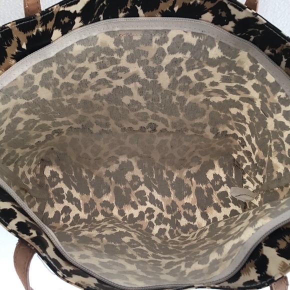 Bath & Body Works leopard print cosmetics tote. - Picture 7 of 16